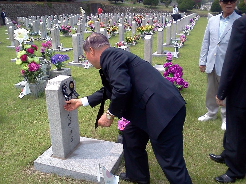 2013 memorial08.jpg
